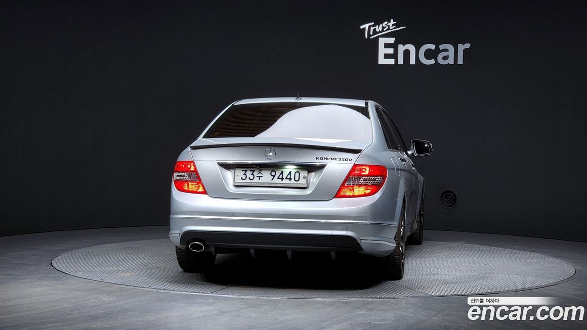 Mercedes-Benz C-Class 2009