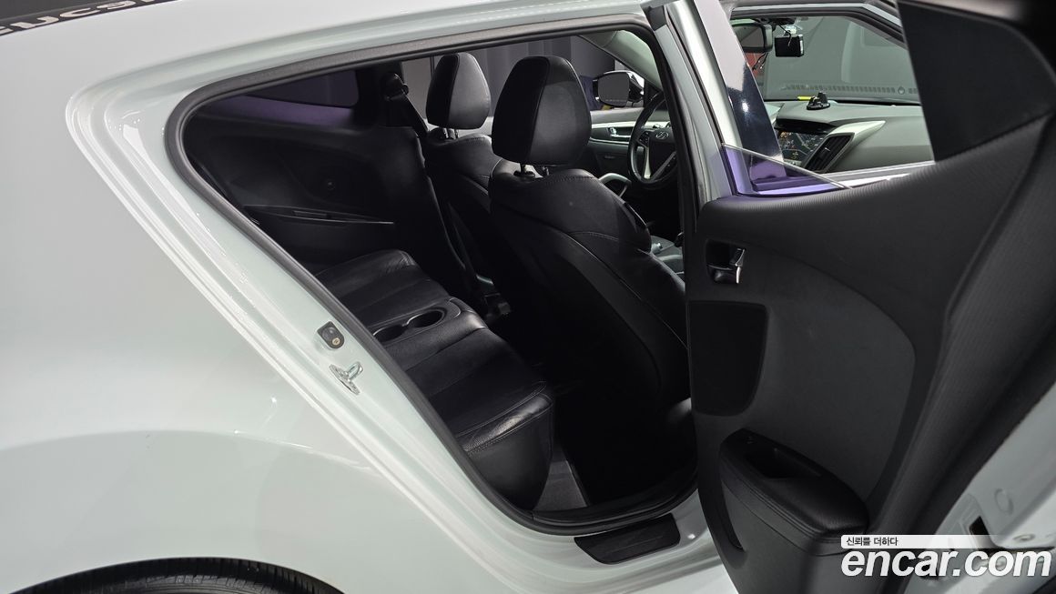 Hyundai Veloster 2012
