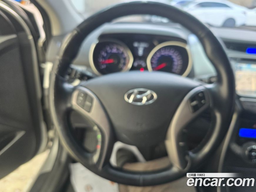 Hyundai AVANTE 2014