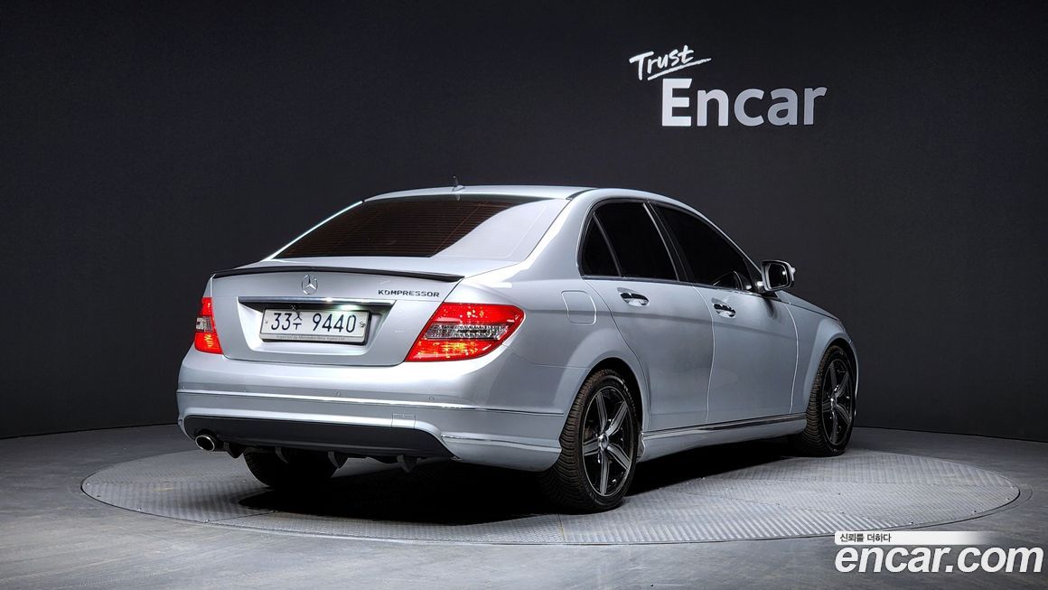 Mercedes-Benz C-Class 2009