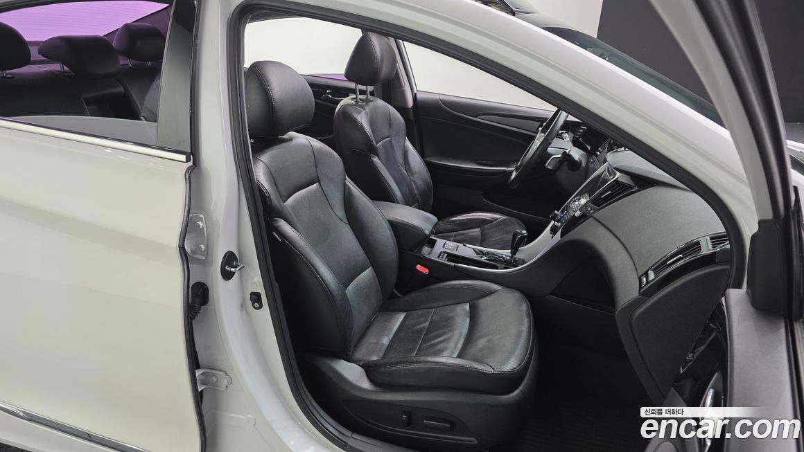 Hyundai Sonata 2011