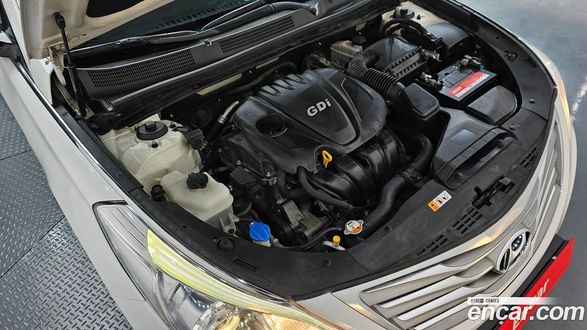 Hyundai Grandeur 2012