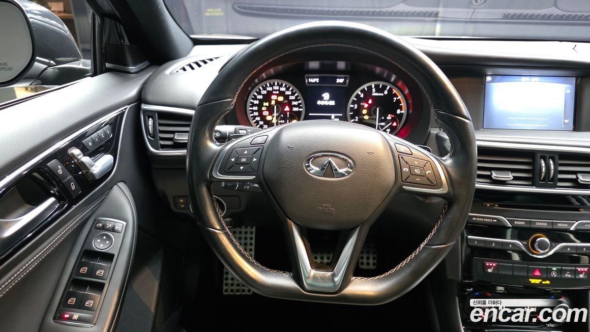 Infiniti Q30 2017