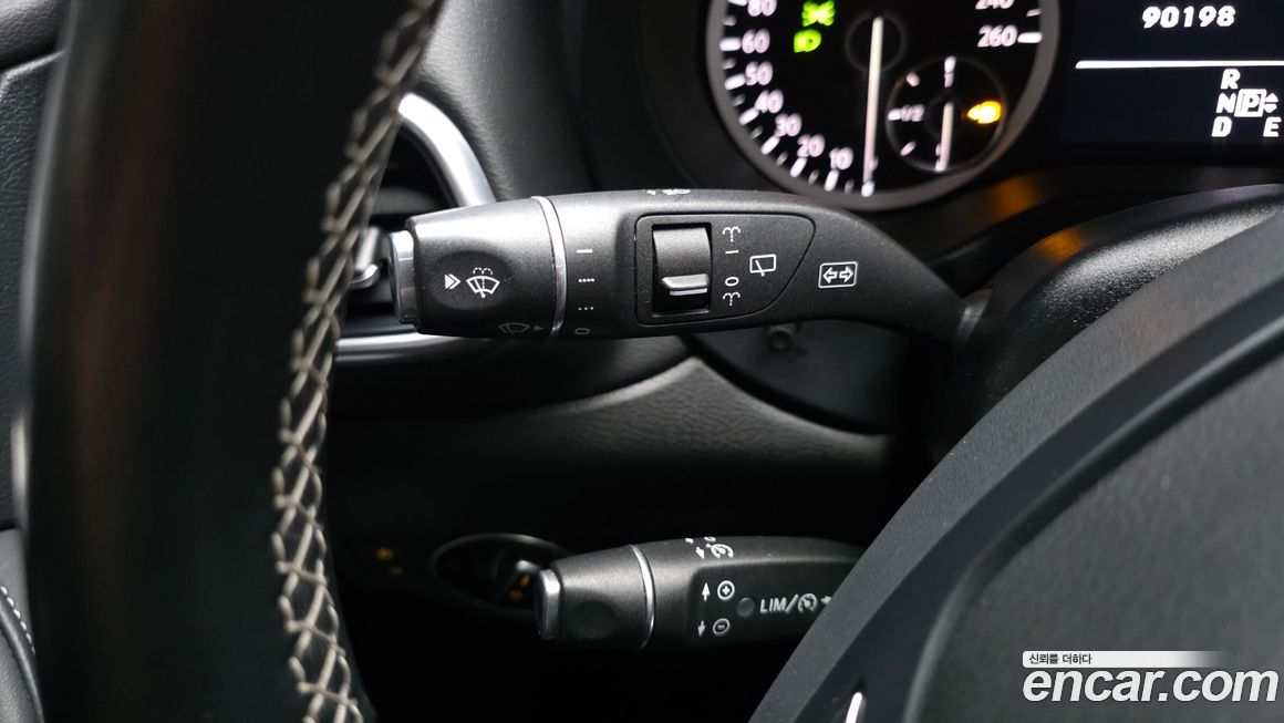 Infiniti Q30 2017