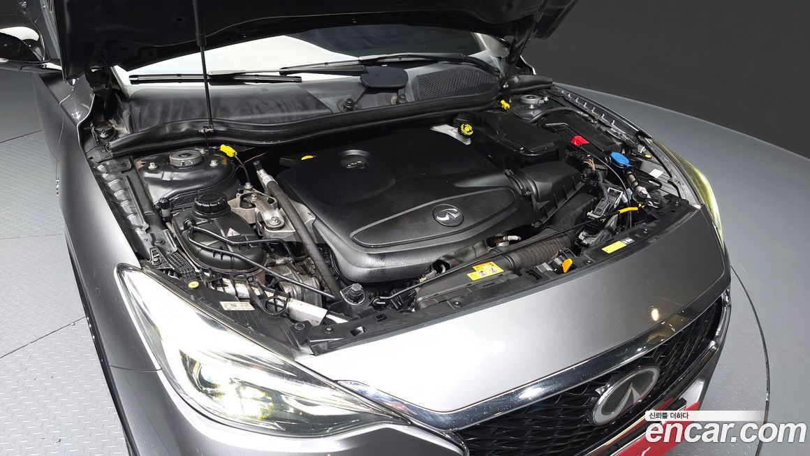 Infiniti Q30 2017