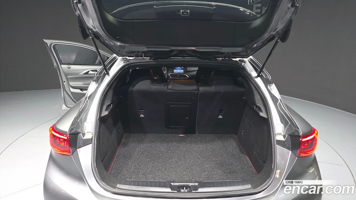 Infiniti Q30 2017