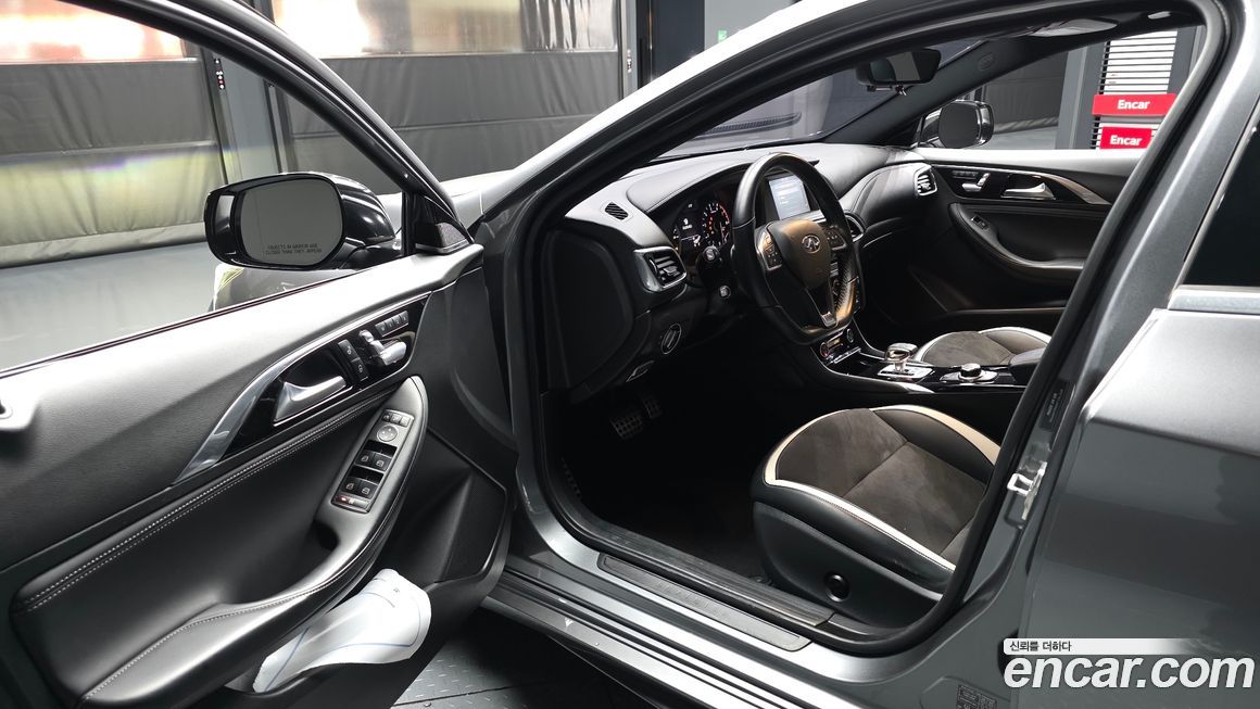 Infiniti Q30 2017