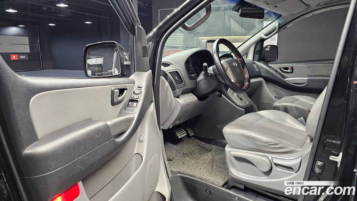 Hyundai Starex 2016