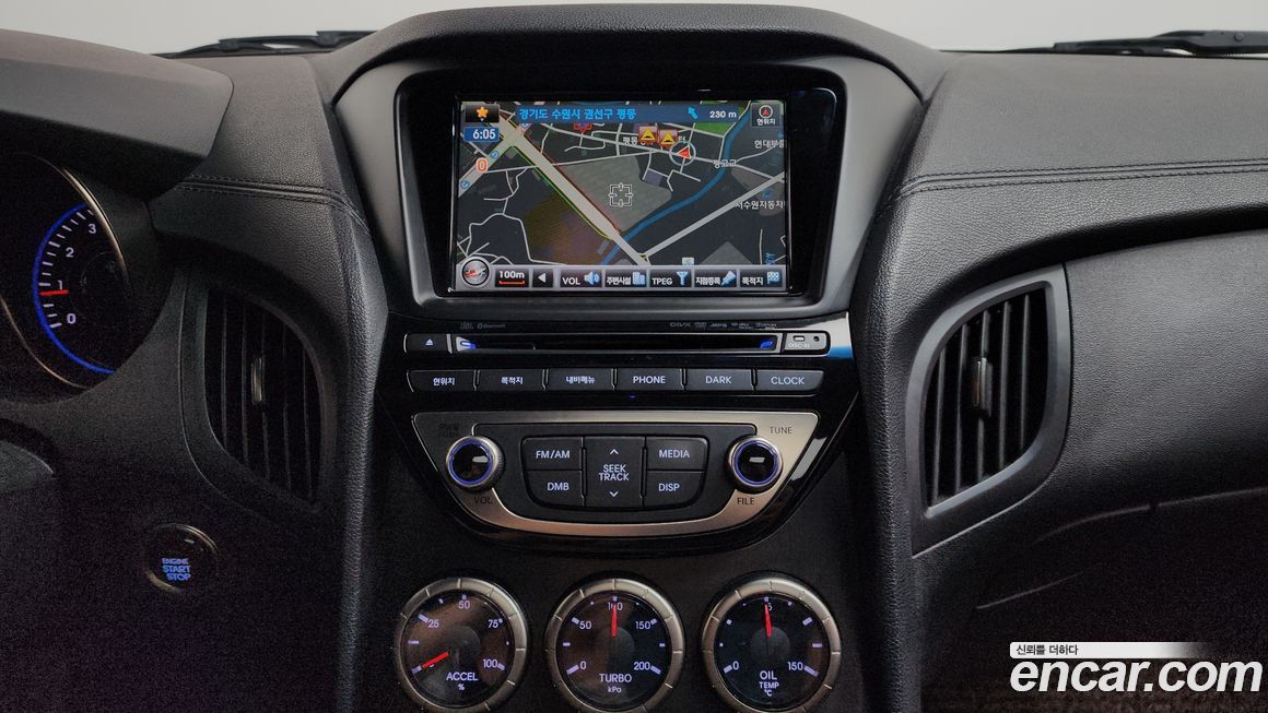 Hyundai Genesis 2012