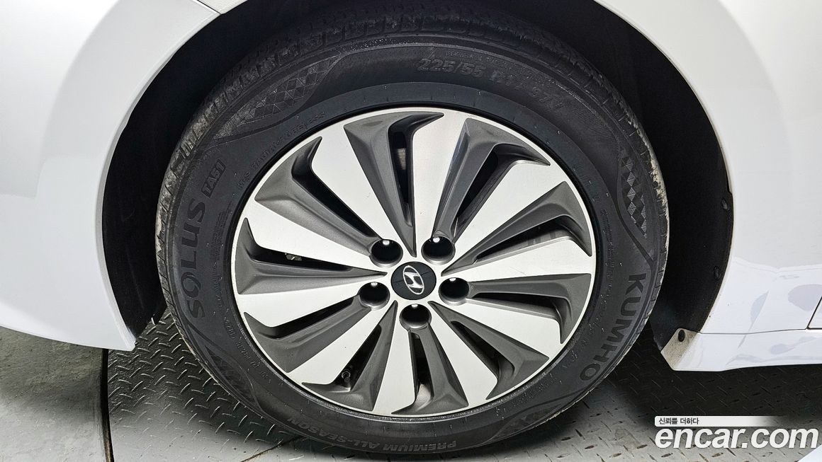 Hyundai Grandeur 2016