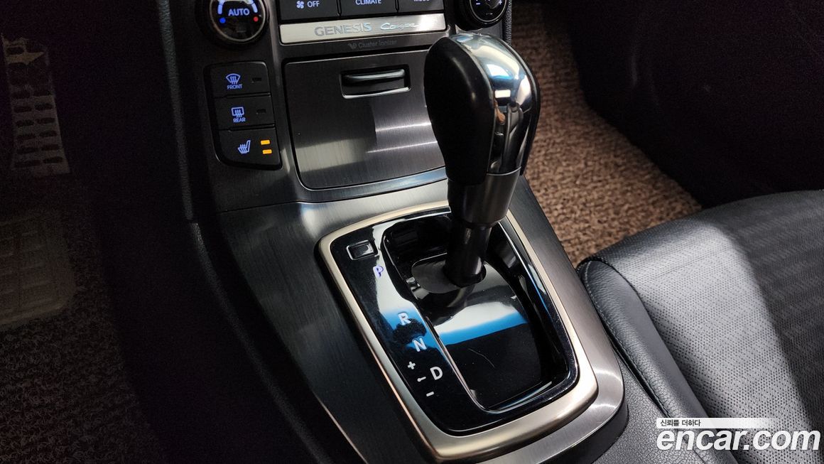 Hyundai Genesis 2012