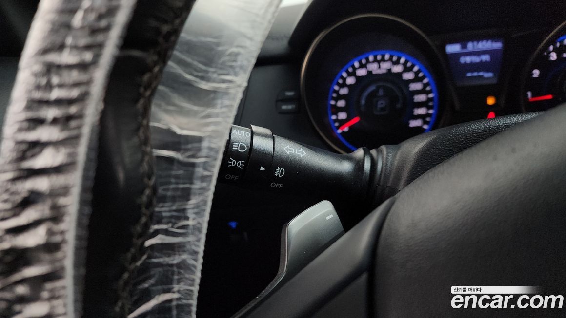 Hyundai Genesis 2012