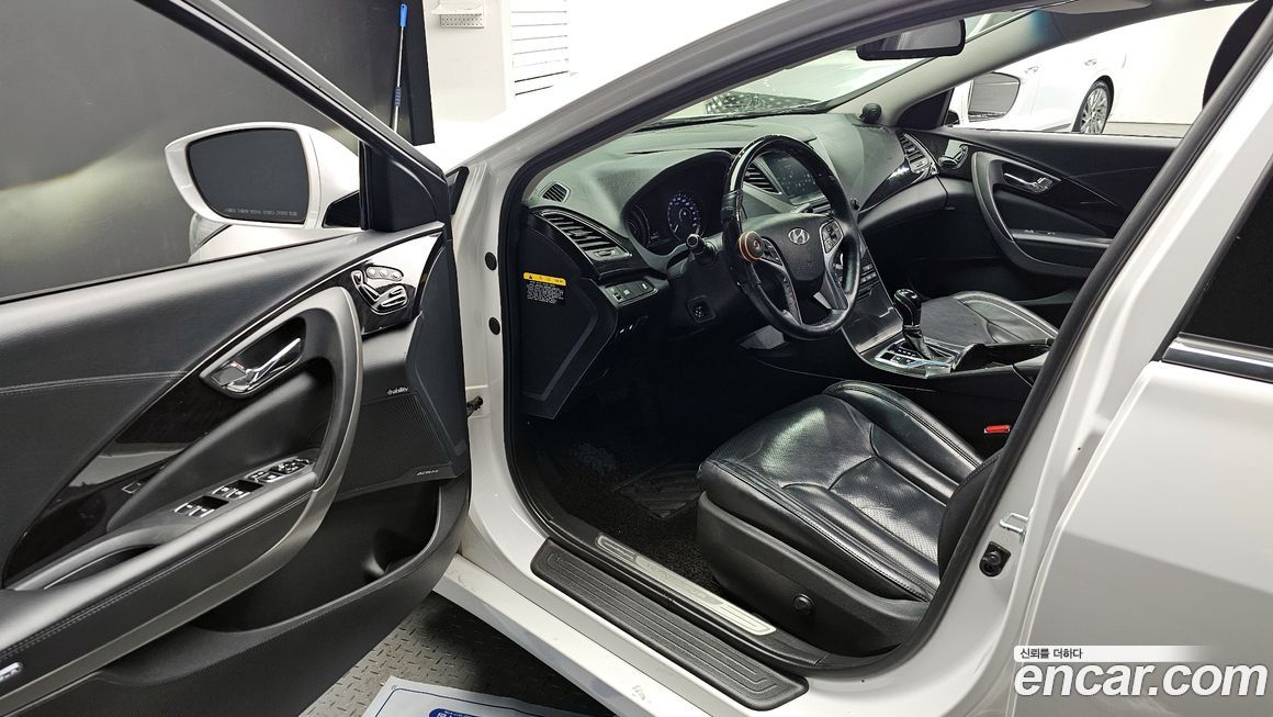 Hyundai Grandeur 2016