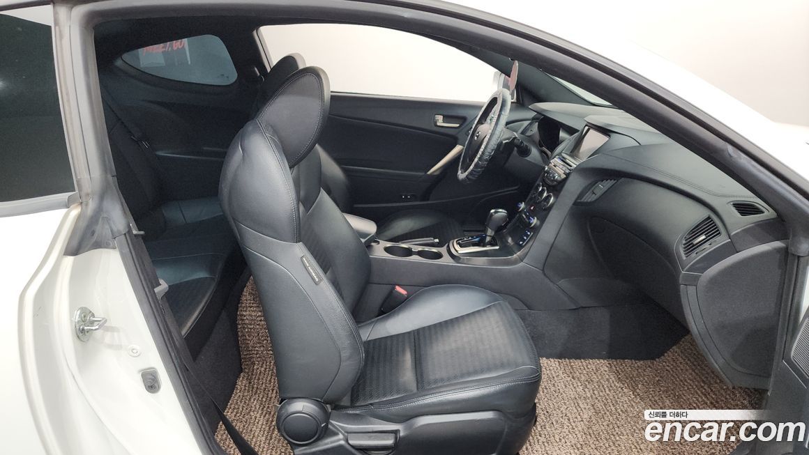 Hyundai Genesis 2012