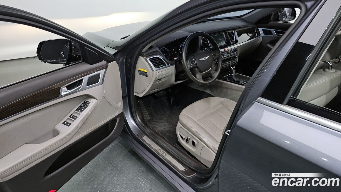 Hyundai Genesis 2016