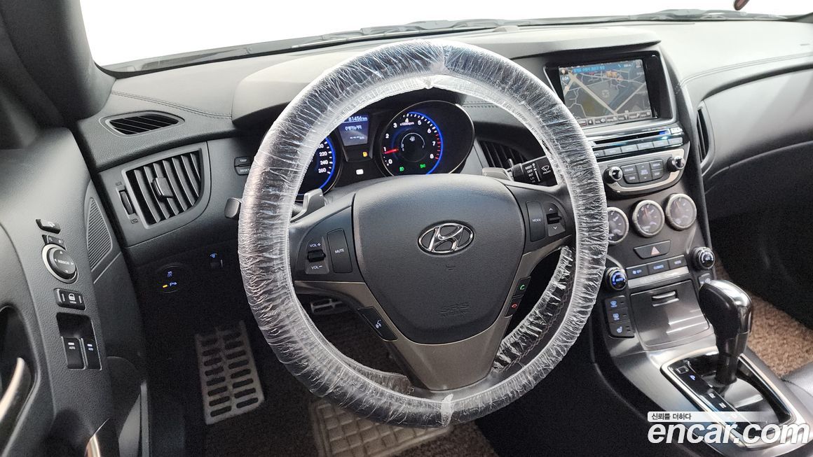 Hyundai Genesis 2012