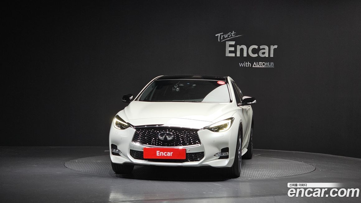 Infiniti Q30 2017