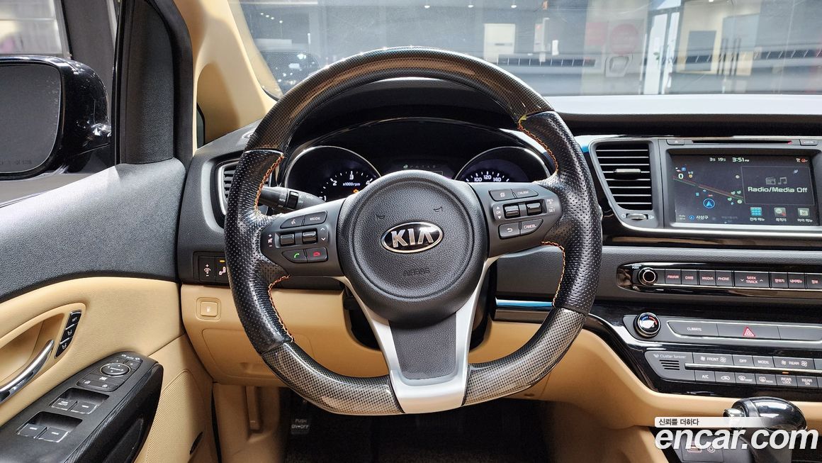 Kia Canival 2016