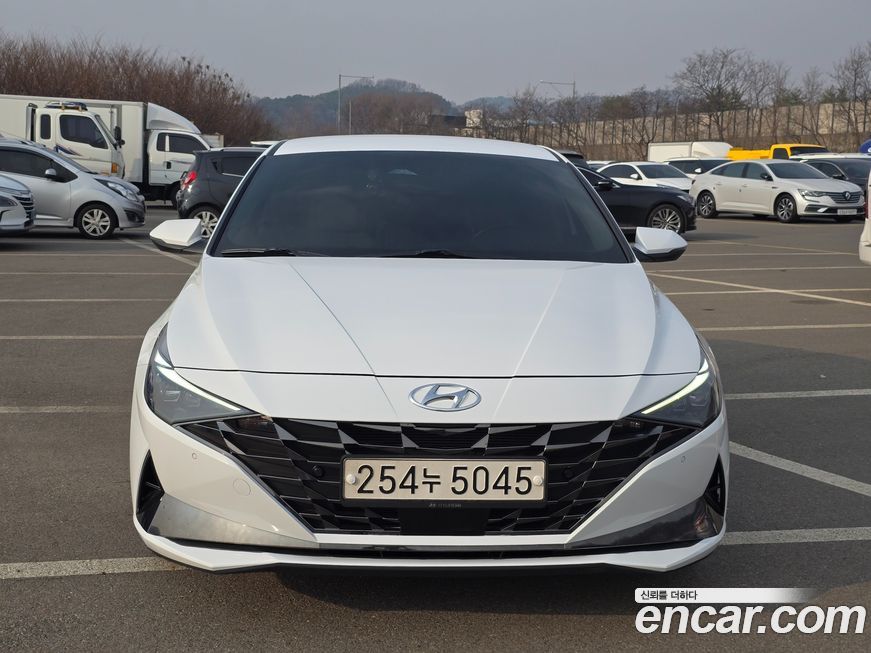 Hyundai AVANTE 2021