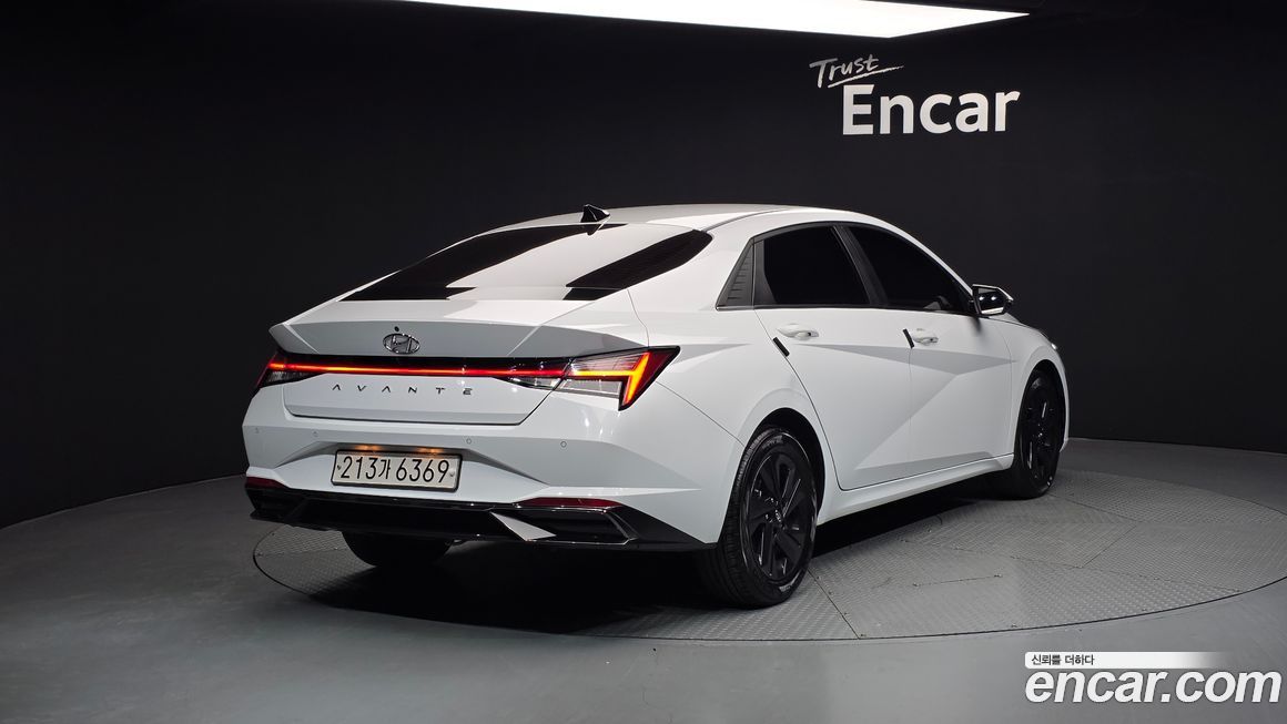 Hyundai AVANTE 2021