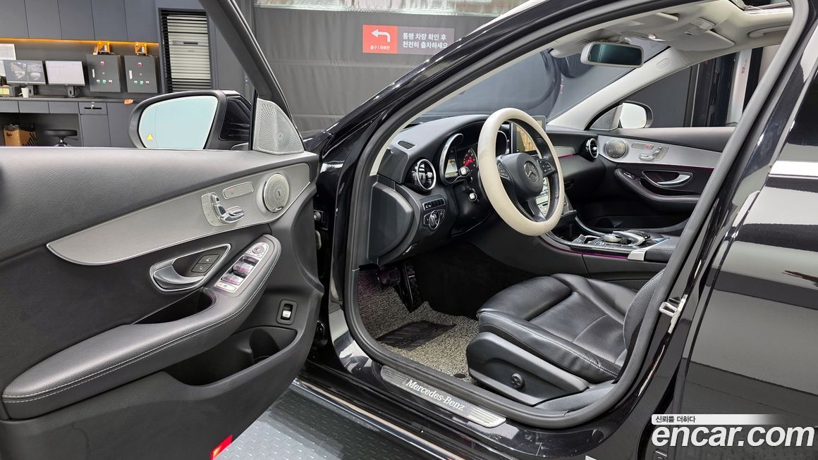 Mercedes-Benz C-Class 2017
