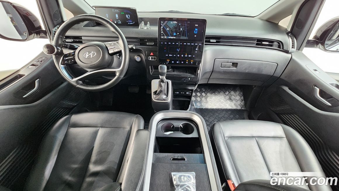 Hyundai Staria 2022