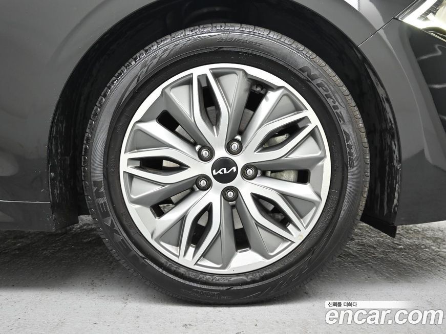 Kia K5 2023