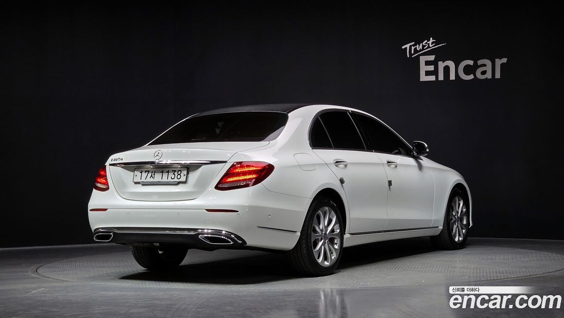 Mercedes-Benz E-Class 2017