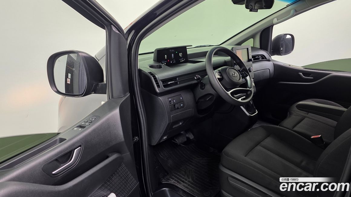 Hyundai Staria 2023