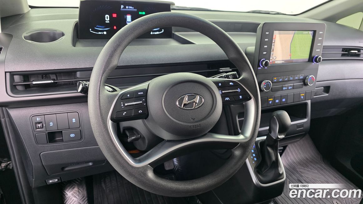 Hyundai Staria 2023