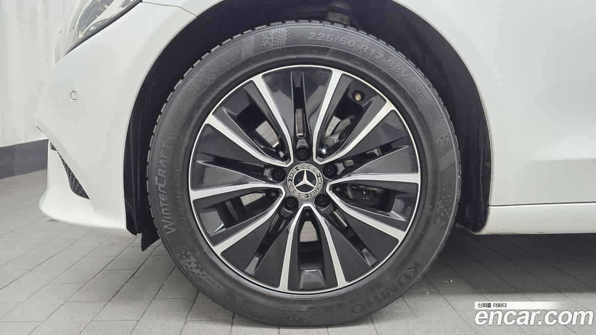 Mercedes-Benz C-Class 2020