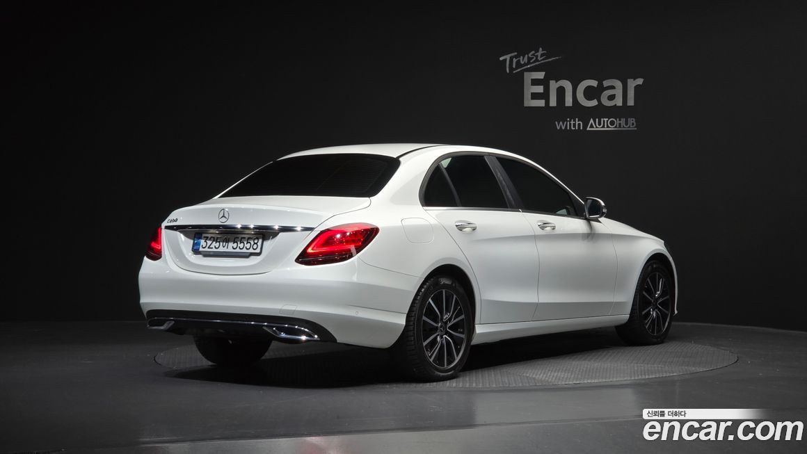 Mercedes-Benz C-Class 2020