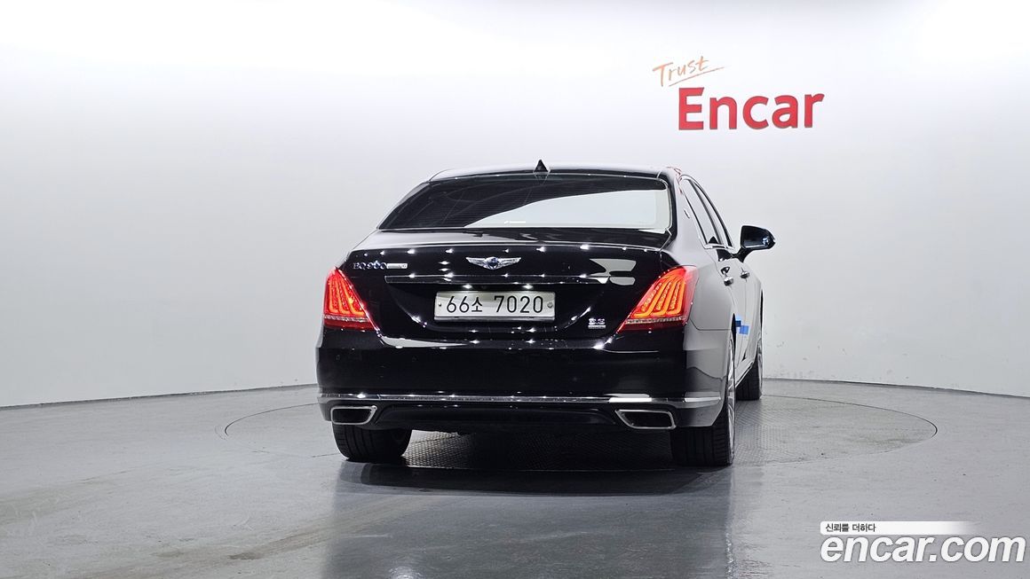 Genesis EQ900 2018