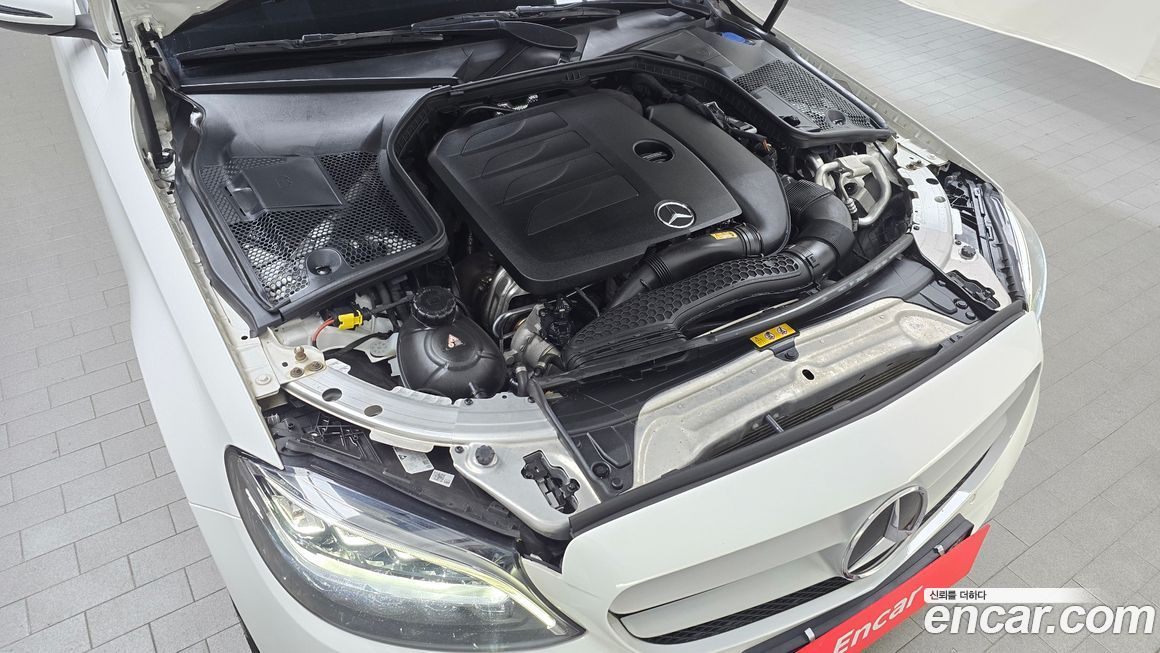 Mercedes-Benz C-Class 2020