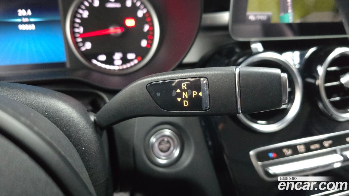 Mercedes-Benz C-Class 2020