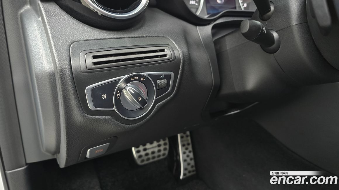 Mercedes-Benz C-Class 2020