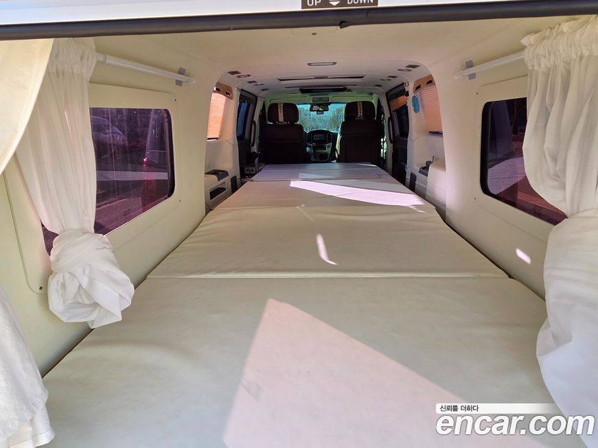 Hyundai Starex 2016