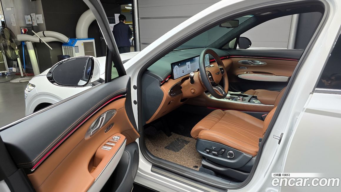 Genesis GV70 2025