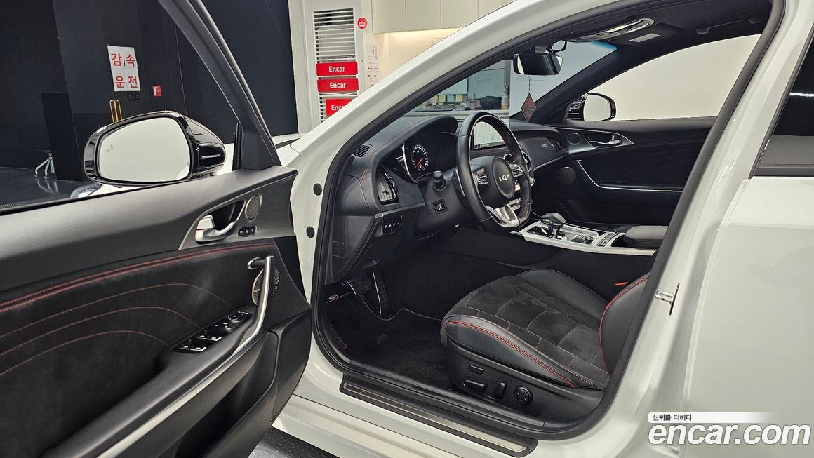 Kia Stinger 2023