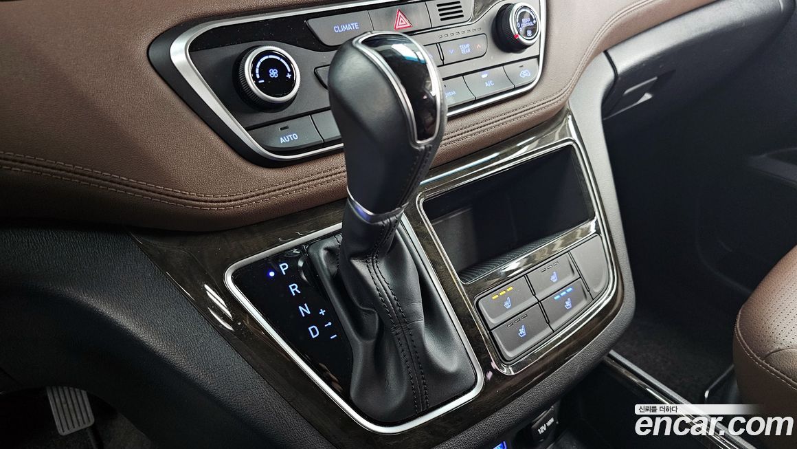 Hyundai Starex 2019