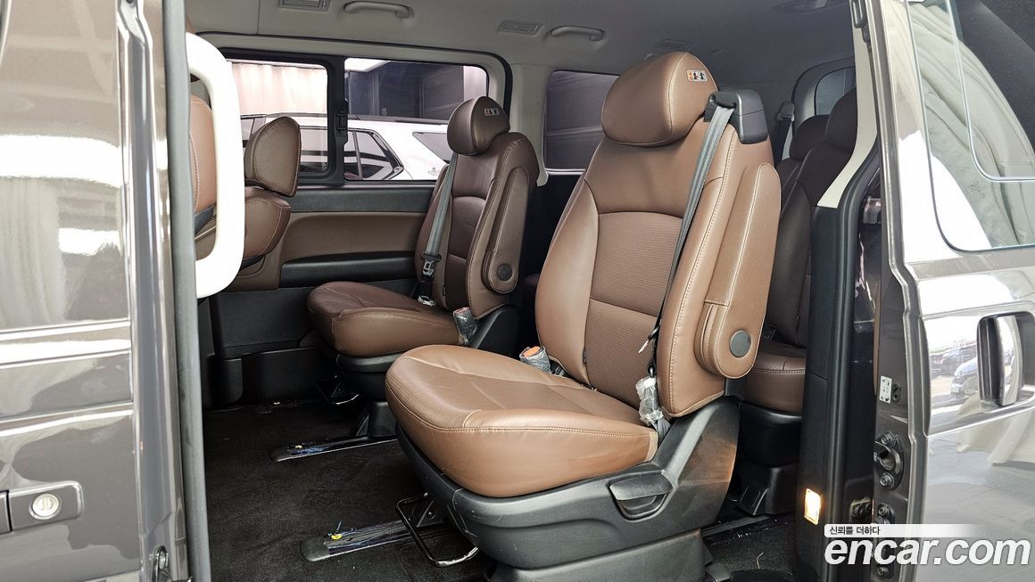 Hyundai Starex 2019