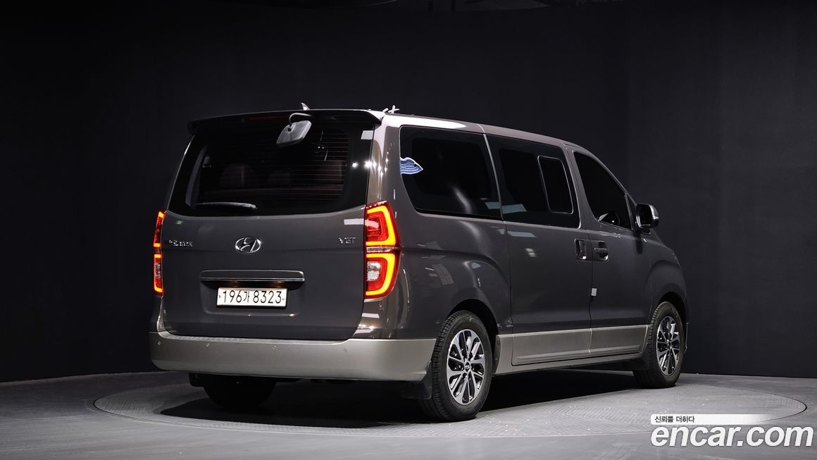 Hyundai Starex 2019