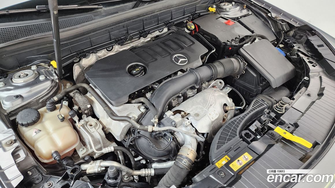 Mercedes-Benz GLB-Class 2020