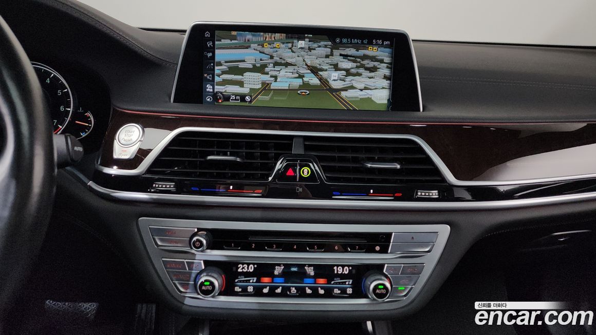 BMW 7-Series 2016