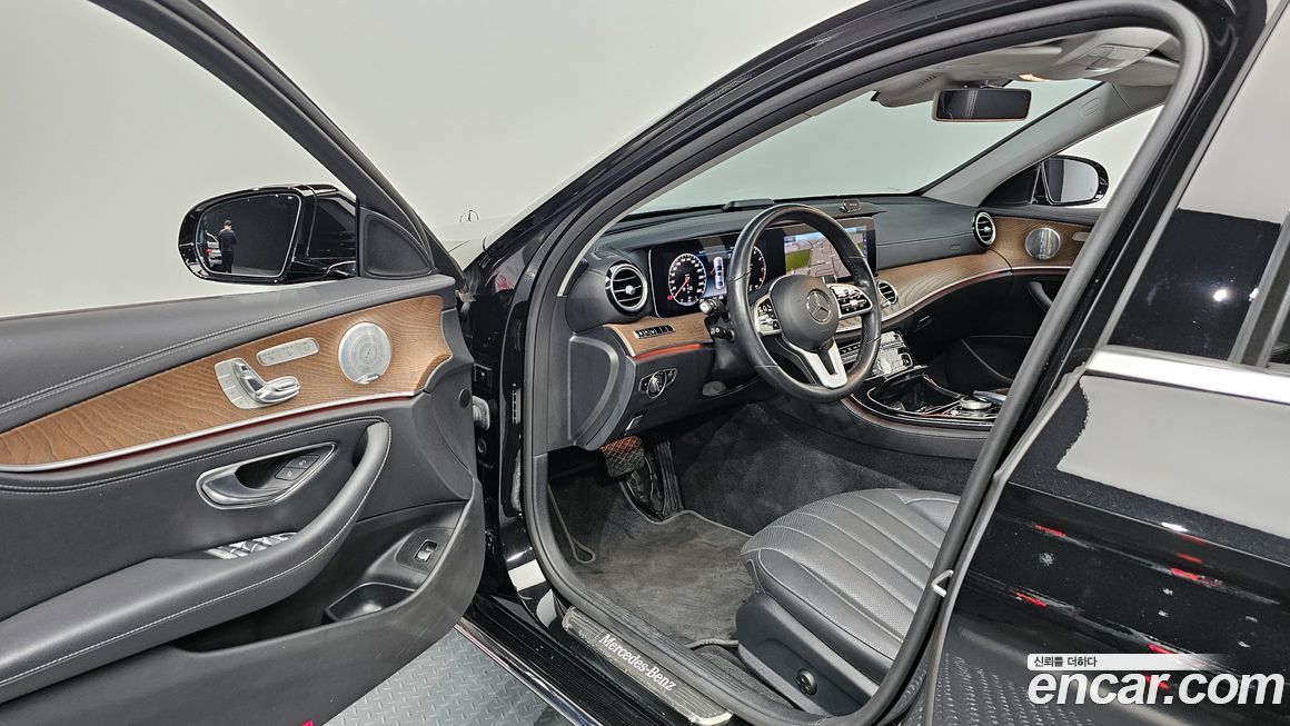 Mercedes-Benz E-Class 2020