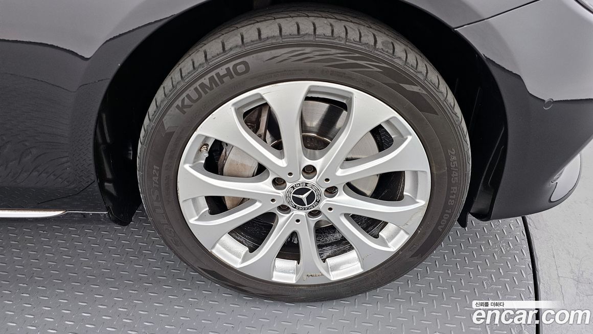 Mercedes-Benz E-Class 2020