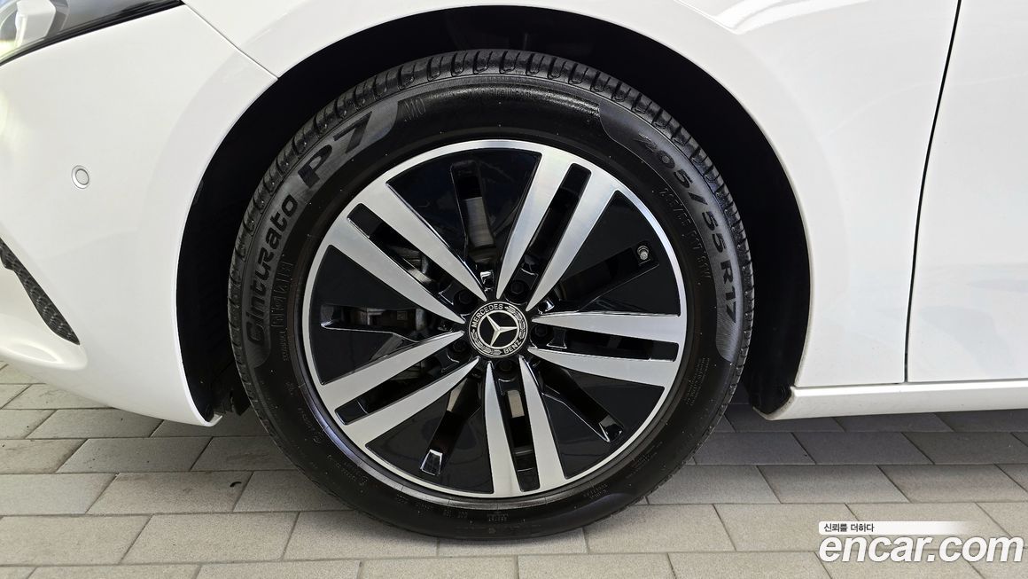 Mercedes-Benz A-Class 2023