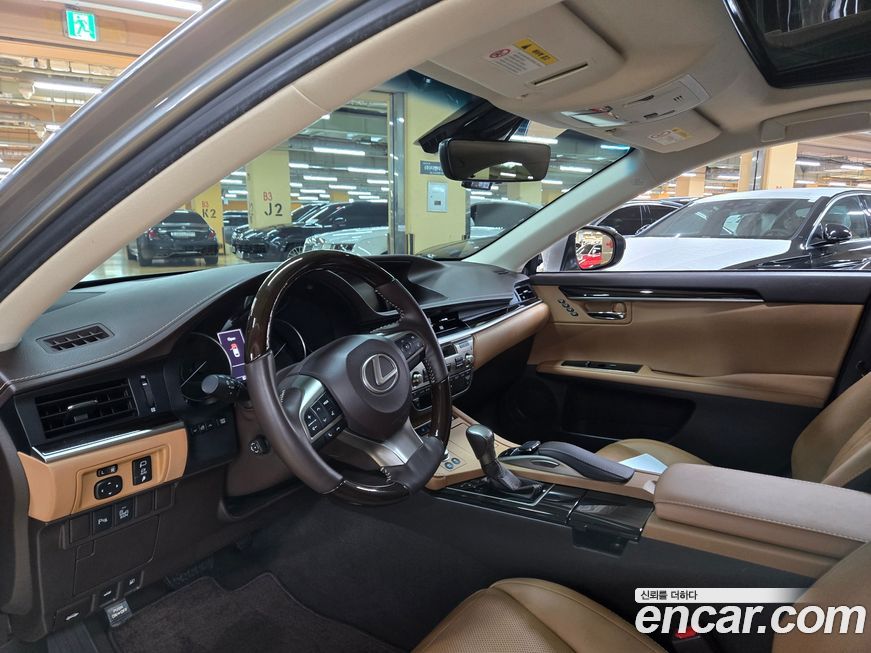 Lexus ES 2018