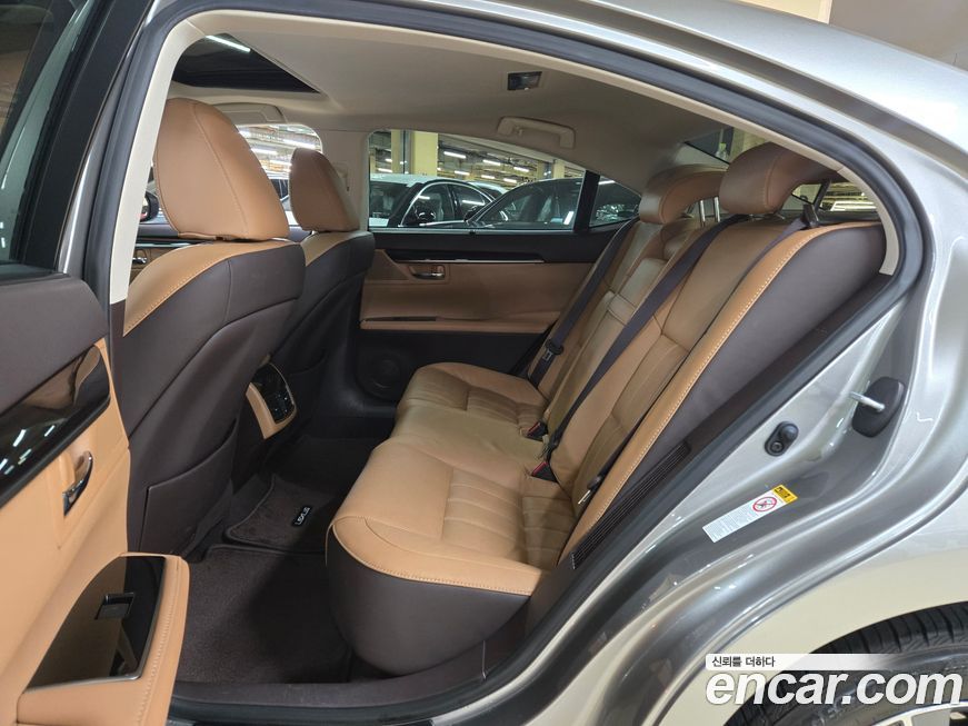 Lexus ES 2018