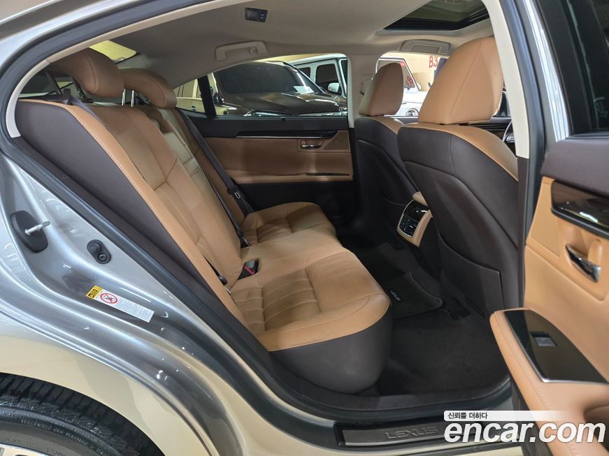 Lexus ES 2018